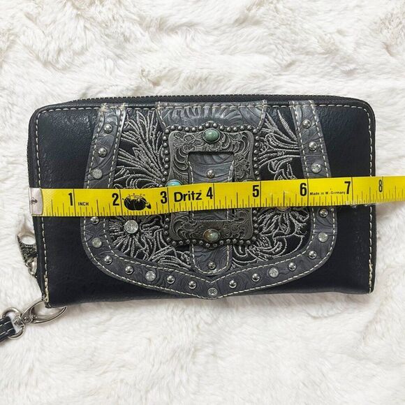 Rustic Coutures Western Black Buckle And Turquoise Accents Zip Wallet Wristlet‎ - Picture 5 of 14